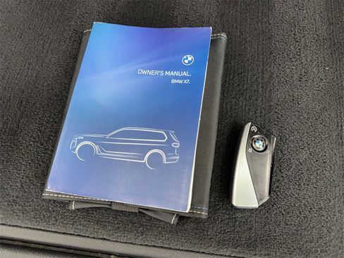 Used 2023 BMW X7 xDrive40i image 86