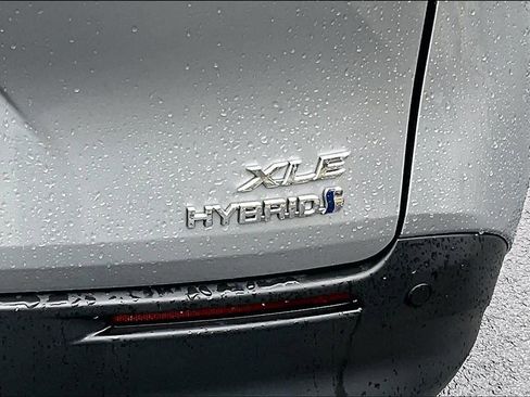 Certified 2023 Toyota Sienna XLE FWD image 10
