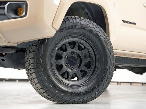 Used 2020 Toyota Tacoma TRD Sport image 51