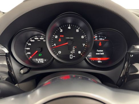 Used 2020 Porsche Macan image 26