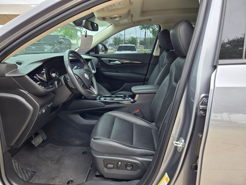 Certified 2021 Buick Envision Essence w/ Technology Package I FWD image 9