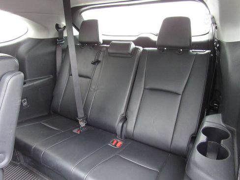 Used 2023 Toyota Highlander Platinum AWD/4WD image 18