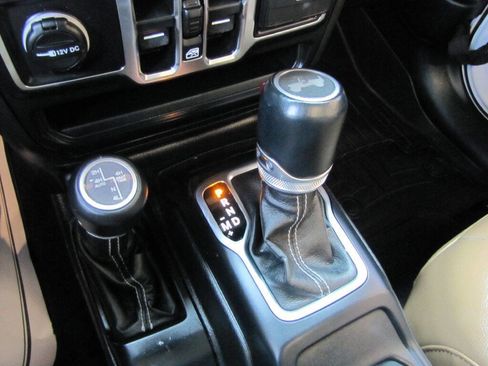 Used 2021 Jeep Wrangler Unlimited Sahara w/ Cold Weather Group image 39