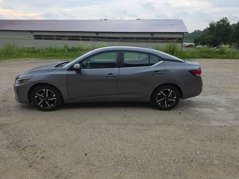 Used 2024 Nissan Sentra SV FWD image 10