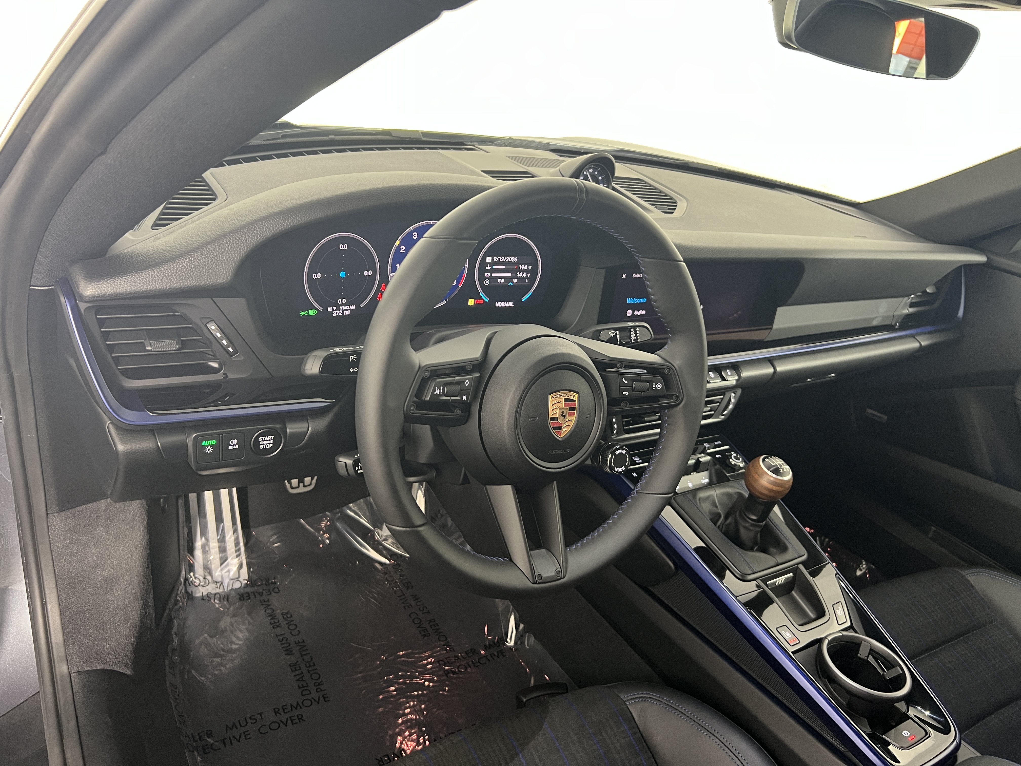 Certified 2025 Porsche 911 Carrera T RWD image 4