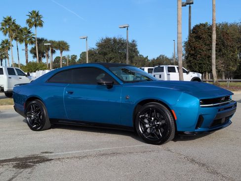 Used 2026 Dodge Charger Daytona Scat Pack image 2