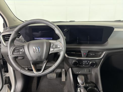 Certified 2024 Buick Encore GX Preferred image 3