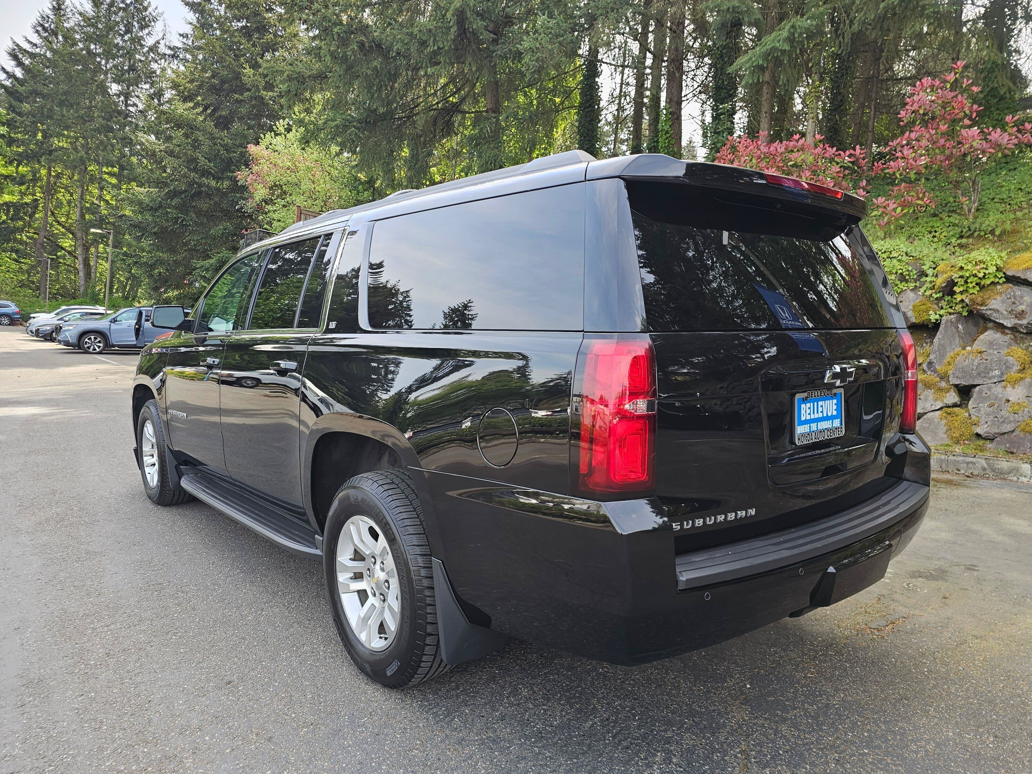Used 2015 Chevrolet Suburban LT AWD/4WD image 5