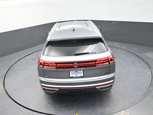 New 2026 Volkswagen Atlas Cross Sport SEL AWD/4WD image 18
