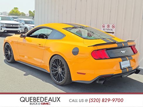 Used 2018 Ford Mustang Coupe RWD image 5
