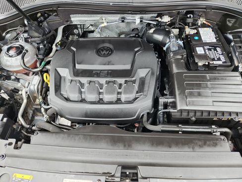 Used 2022 Volkswagen Tiguan SE R-Line FWD image 32