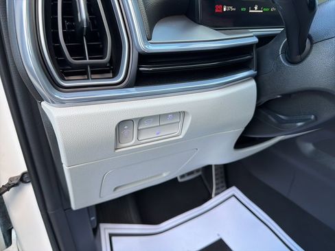 Used 2025 Kia Sorento SX Prestige image 34