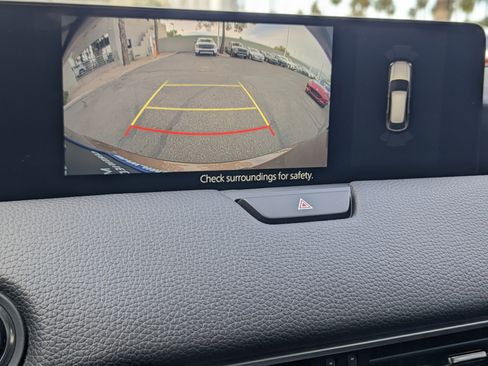 Certified 2025 MAZDA CX-70 Plug-In Hybrid w/ Premium Pkg image 12