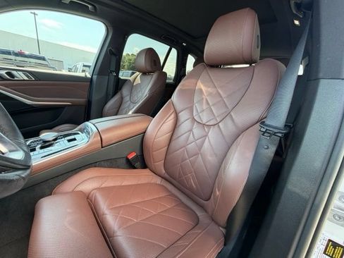 Used 2024 BMW X5 xDrive40i w/ Parking Assistance Package AWD/4WD image 18