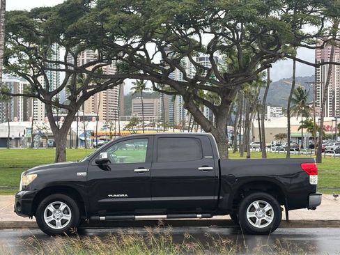 Used 2010 Toyota Tundra Limited image 2