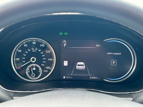 Used 2025 Genesis GV70 2.5T AWD/4WD image 33