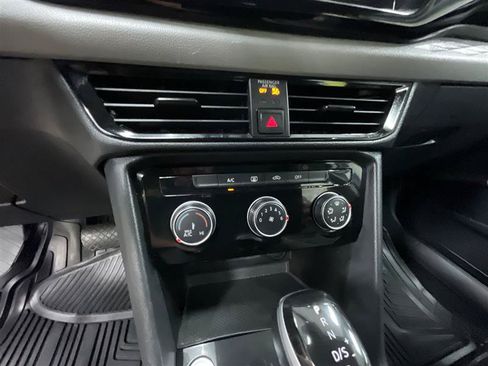 Used 2024 Volkswagen Taos S FWD image 17
