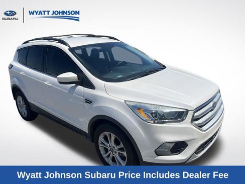 Used 2018 Ford Escape SEL FWD image 3