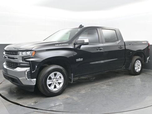 Used 2020 Chevrolet Silverado 1500 LT w/ Texas Edition image 4