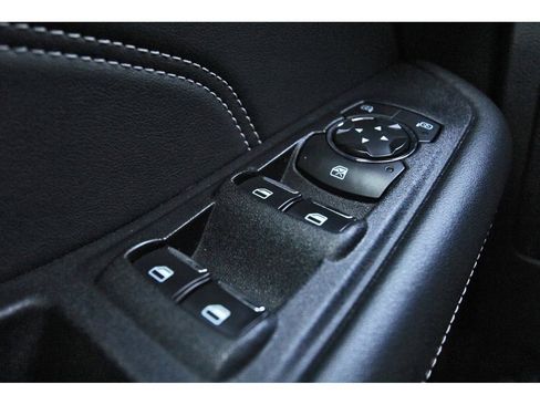 Used 2024 Ford Edge Titanium image 19