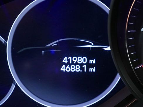 Certified 2023 Porsche Panamera GTS image 12