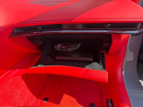 Used 2024 Chevrolet Corvette Stingray Premium Conv w/ Z51 Performance Package RWD image 40