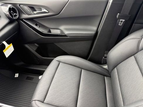 New 2026 Chevrolet Equinox LT w/ Convenience Package II AWD/4WD image 15