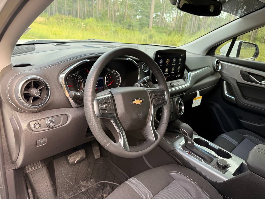 New 2026 Chevrolet Blazer LT w/ Convenience Package FWD image 14