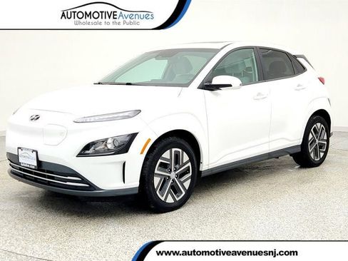 Used 2023 Hyundai Kona SEL w/ Cargo Package image 1
