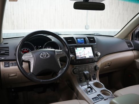 Used 2008 Toyota Highlander Sport image 11