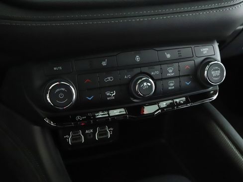Used 2022 Dodge Durango GT w/ Blacktop Package AWD/4WD image 15