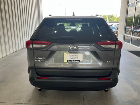 Used 2021 Toyota RAV4 LE FWD image 19
