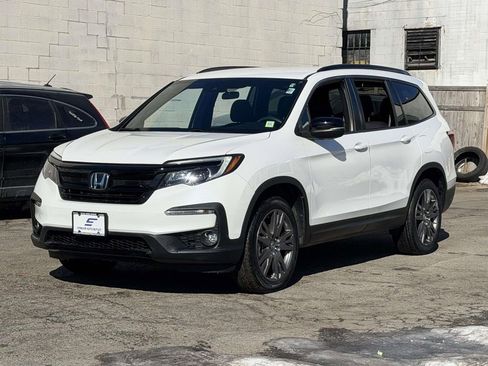 Used 2022 Honda Pilot Sport image 3