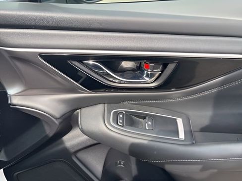 Used 2020 Subaru Outback Limited image 28