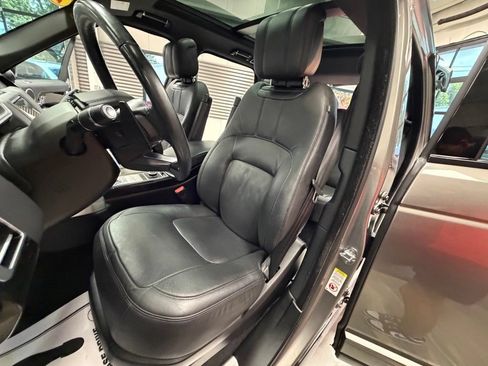 Used 2019 Land Rover Range Rover HSE AWD/4WD image 7
