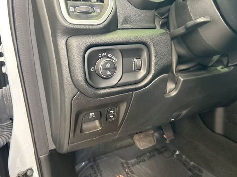 Used 2022 RAM 1500 Big Horn w/ Night Edition image 38