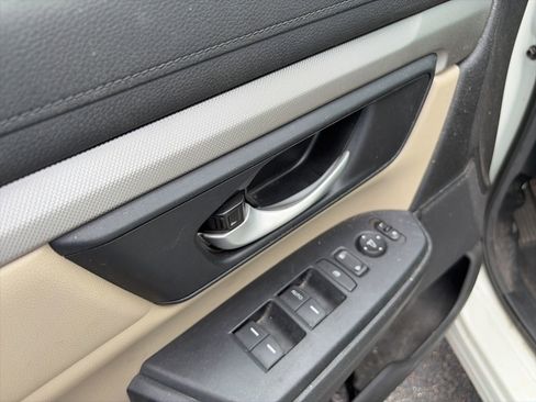 Used 2018 Honda CR-V LX image 13