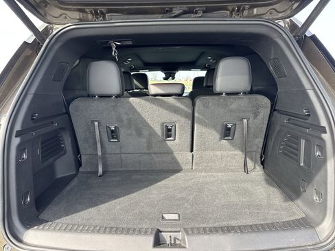 Used 2024 Chevrolet Traverse Z71 w/ Enhanced Driving Package image 24