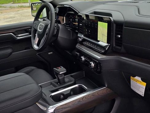 New 2026 GMC Sierra 1500 SLT AWD/4WD image 9