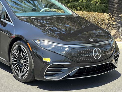 Used 2022 Mercedes-Benz EQS 450+ Sedan image 41