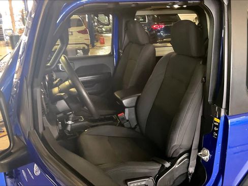 Used 2020 Jeep Wrangler Sport image 7
