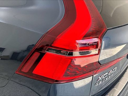 New 2026 Volvo XC60 B5 Plus w/ Protection Package Premier AWD/4WD image 31