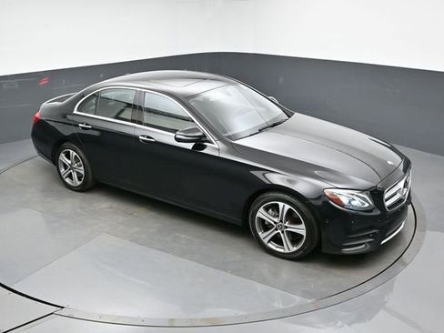 Used 2018 Mercedes-Benz E 300 E 300 image 40