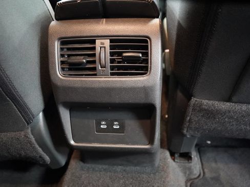 Used 2025 Nissan Rogue SV FWD image 21