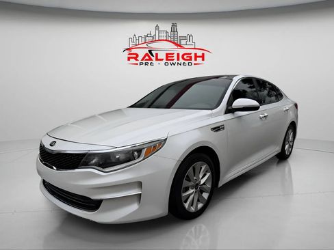 Used 2016 Kia Optima EX w/ Premium Package FWD image 2