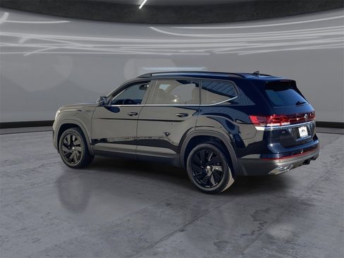 New 2026 Volkswagen Atlas SE image 4