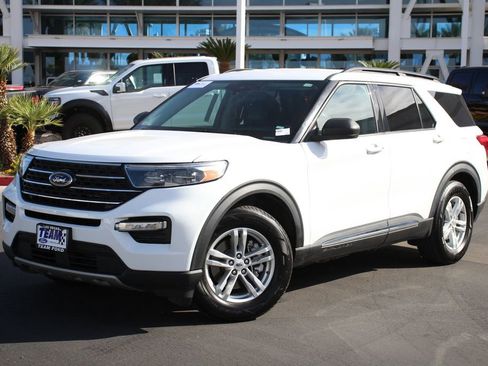 Certified 2023 Ford Explorer XLT w/ Equipment Group 202A RWD image 1