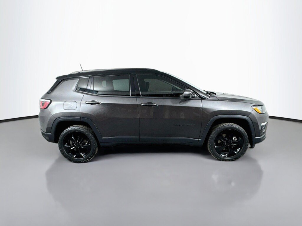 Used 2019 Jeep Compass Latitude AWD/4WD image 6