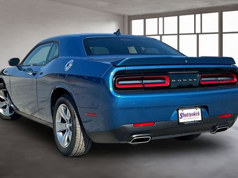 Used 2022 Dodge Challenger SXT w/ Driver Convenience Group image 4