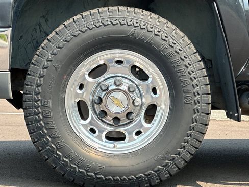Used 2003 Chevrolet Silverado 2500 LT w/ Skid Plate Package AWD/4WD image 23